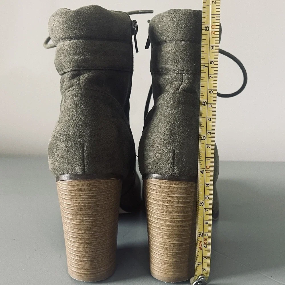 Candies Ankle Booties Women's Size 8.5 M Couture Olive‎ Green Suede Heeled